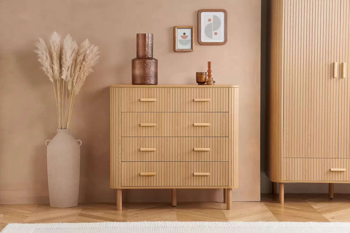 Antrim 5 Drawer Chest 1
