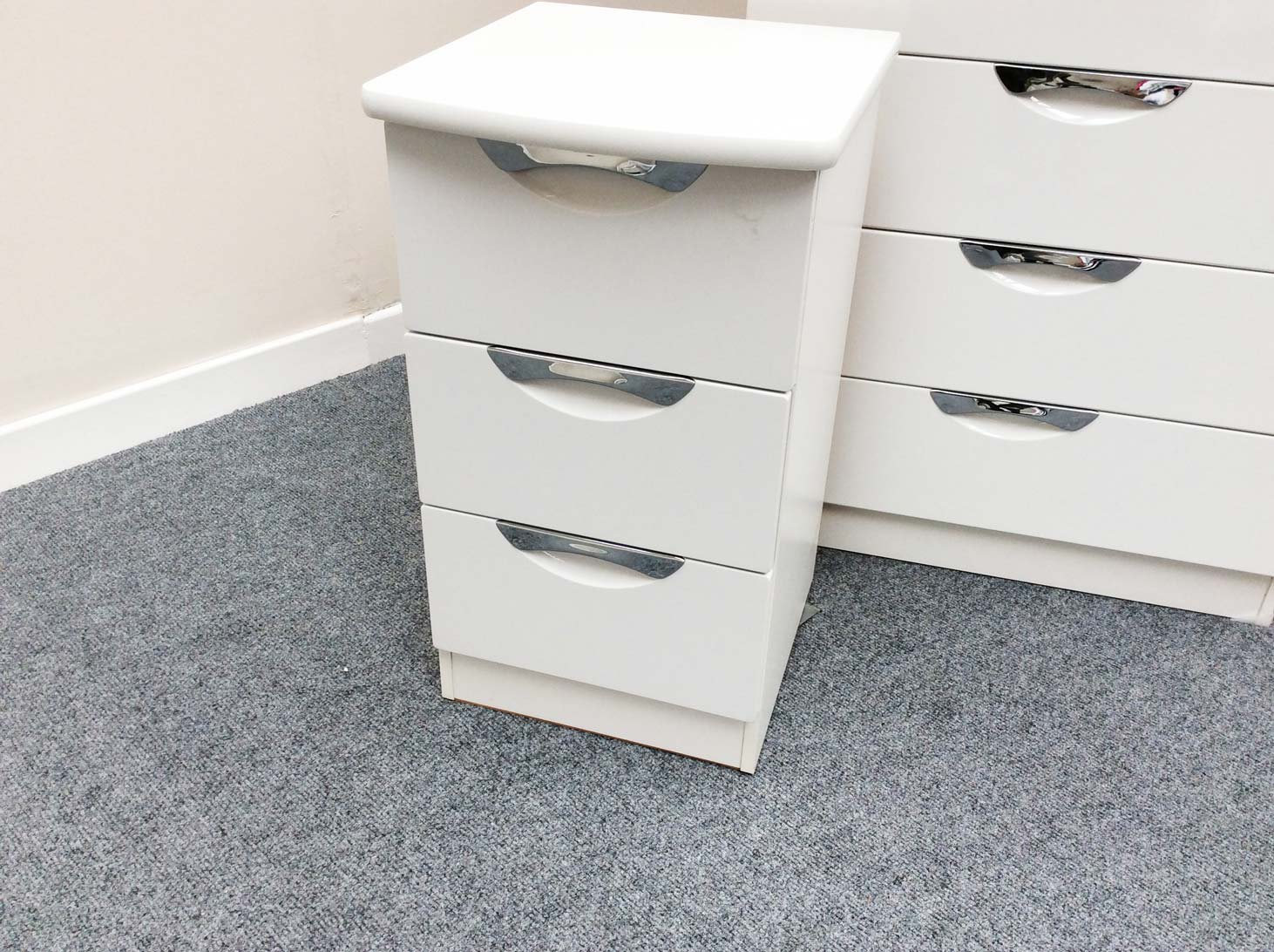 High Gloss Bedroom Furniture Seymour Dugan