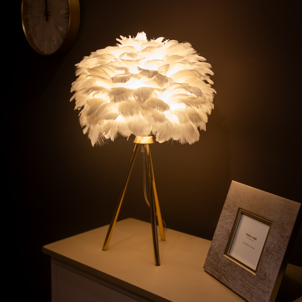 White Feather Lamp 1